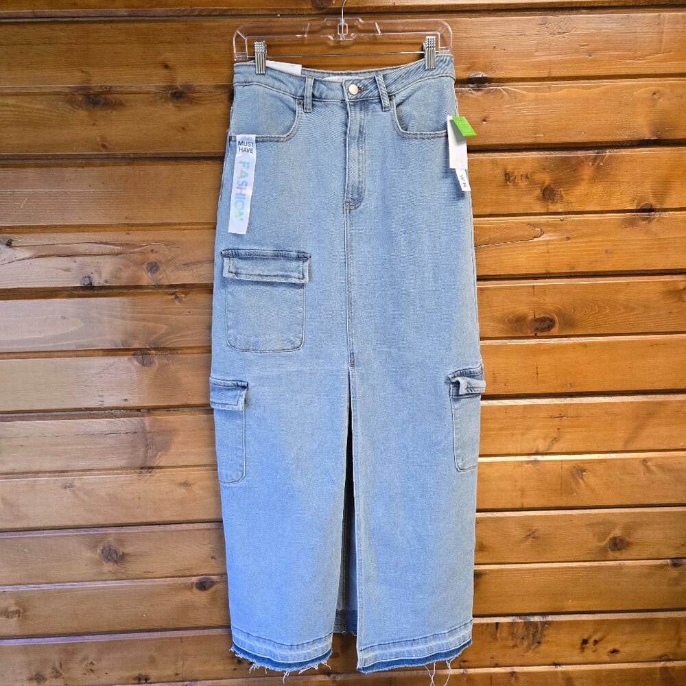 Tinseltown Maxi Light Wash Denim Cargo Skirt Front Slit High Rise Size 7